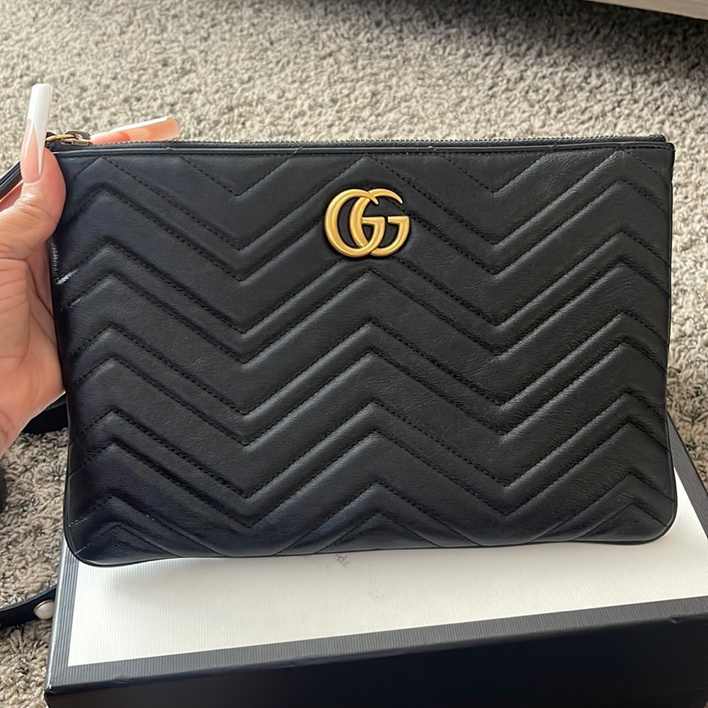 Gucci GG Marmont Leather Pouch